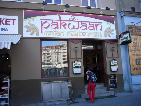 Vchod do Pakwaan Indian Restaurant